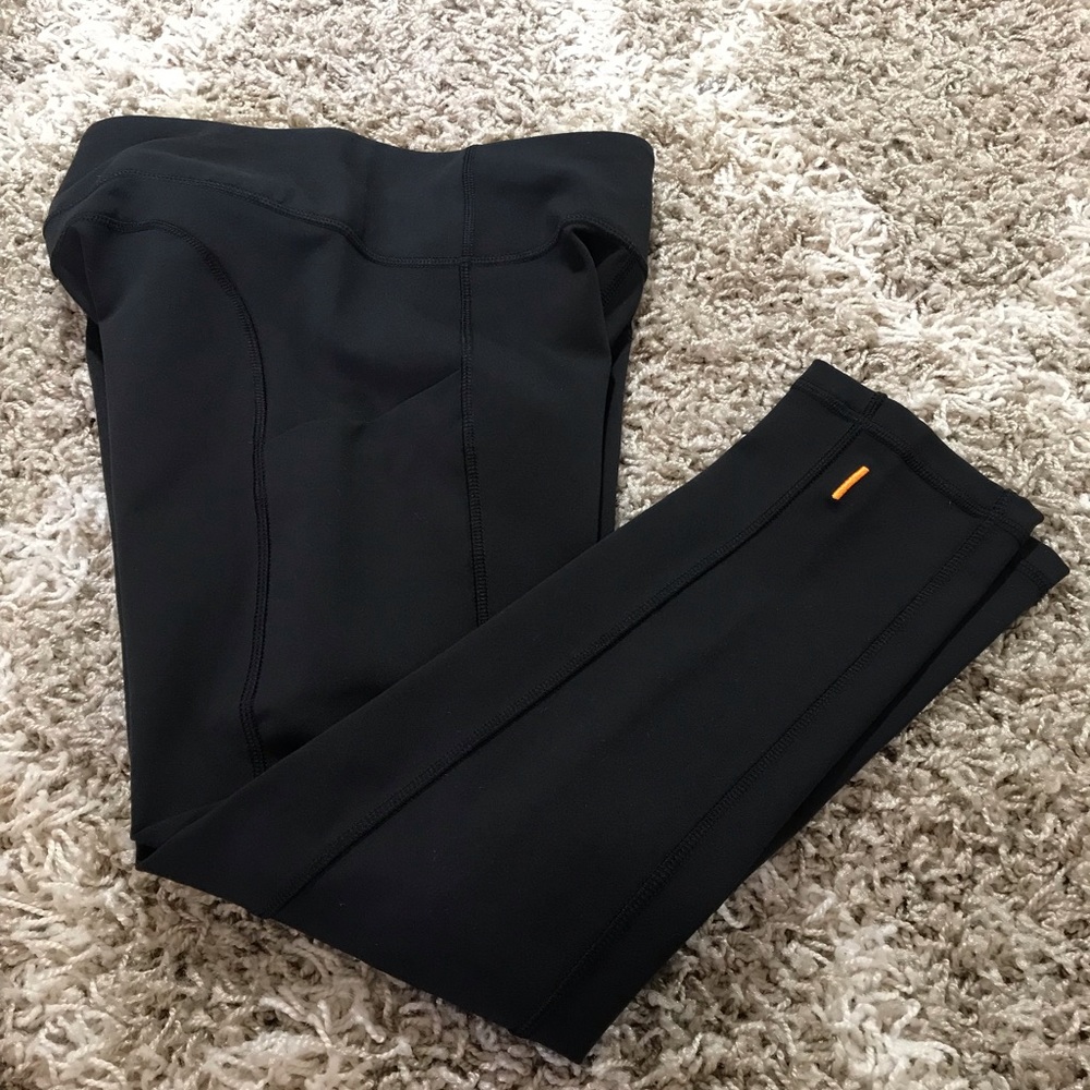Lucy crop performance leggins Size Small